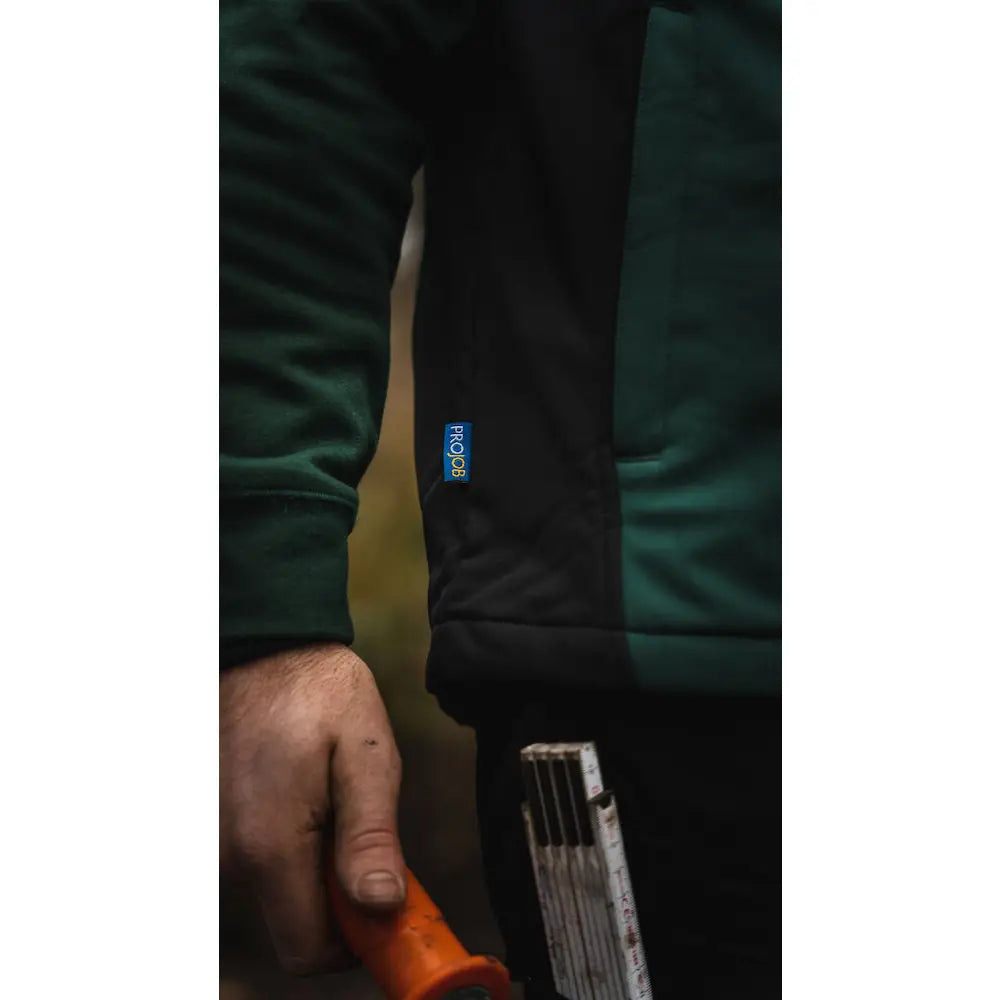 643702.jpg